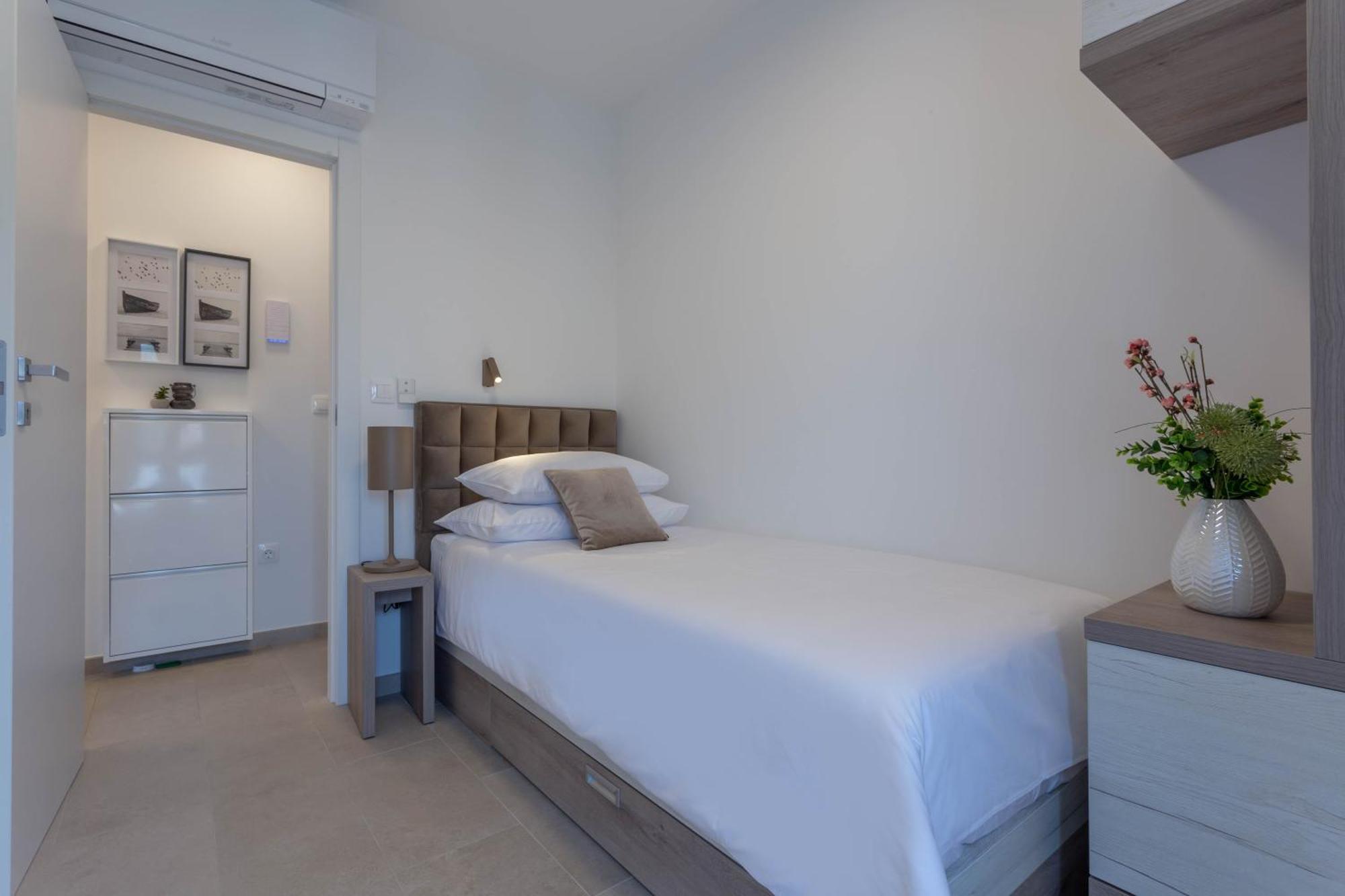 Grey House Apartamento Bol Exterior foto