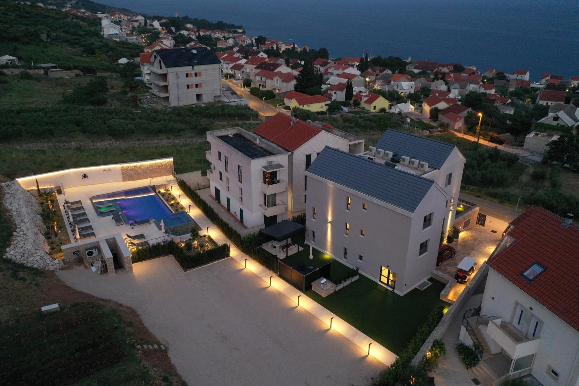 Grey House Apartamento Bol Exterior foto