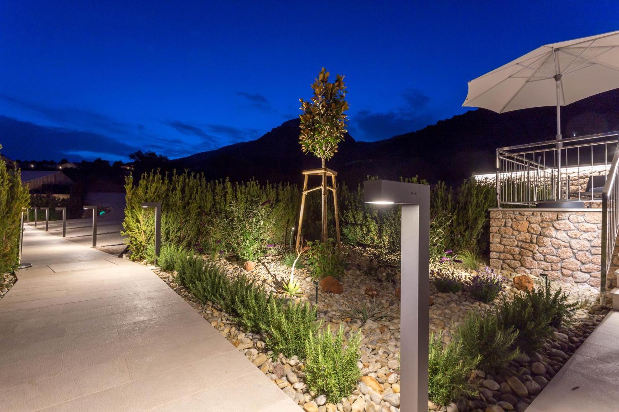 Grey House Apartamento Bol Exterior foto