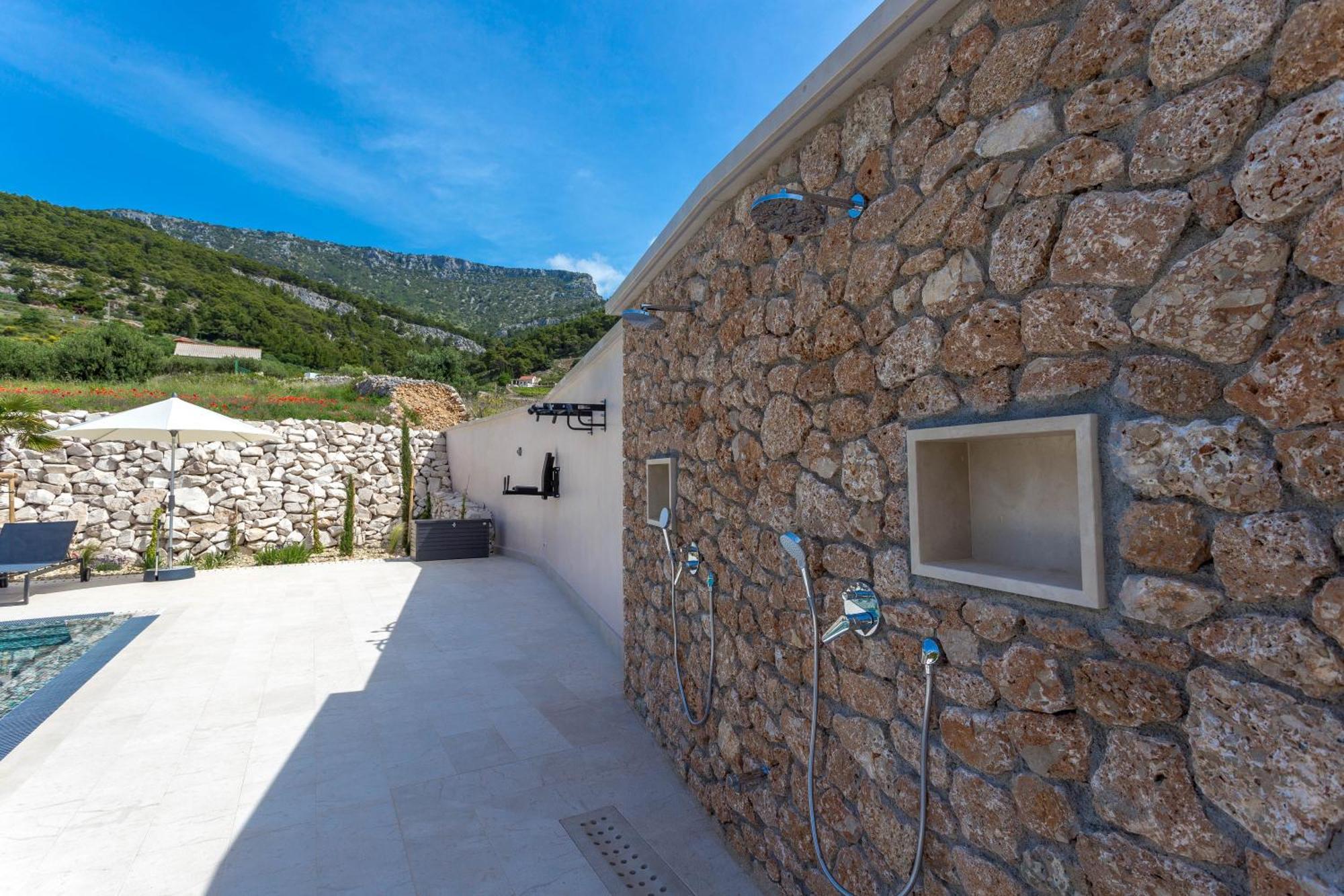 Grey House Apartamento Bol Exterior foto